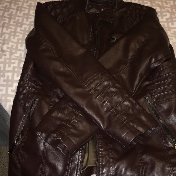 Motorcycle jacket - Picture 3 of 3